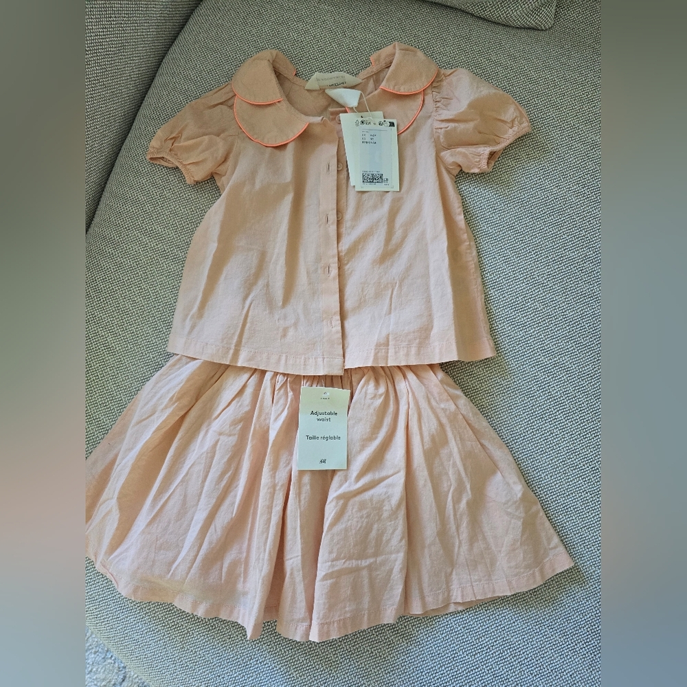 H&M 2 Piece Blouse & Skirt Set Peach Color Size 5T